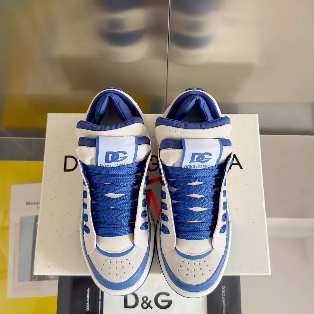 Factory price: 458💰D&G's latest Cushion series casual sports shoes, dad shoes, running shoes, original purchase and development, production, handmade, but always looking to the future. The new Cushion sneakers feature a two-tone suede upper accented by a mesh contrasting printed DG cross logo on the side. The lightweight, grippy rubber outsole adopts an innovative design to provide excellent performance, and the jacquard label adds timeless style. Exquisite packaging at the delivery counter🛍📦 ▪️ Fabric: Original custom-made first-layer cowhide ▪️ Lining: Original custom-made breathable towel lining ▪️ Sole: Original open-molded rubber material ▪️ Bottom thickness: 3.5CM ▪️ Size: Men's 38-45